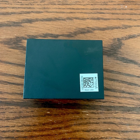 Macy’s Italian Gold Glitter Hoop Earrings in 14K Gold (20mm) - Picture 4 of 4